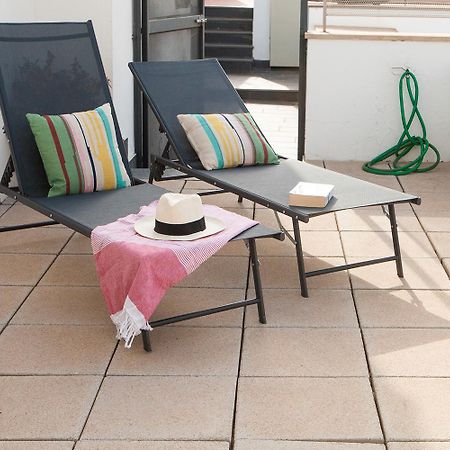 Charming Apartment With Pool And Garage Sevilla Bagian luar foto