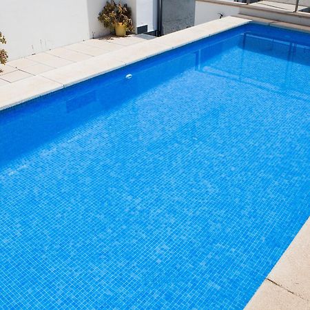 Charming Apartment With Pool And Garage Sevilla Bagian luar foto