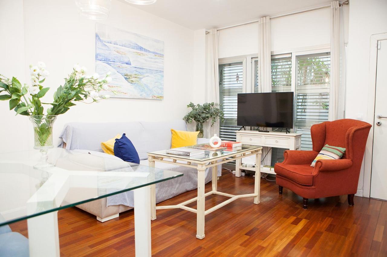Charming Apartment With Pool And Garage Sevilla Bagian luar foto