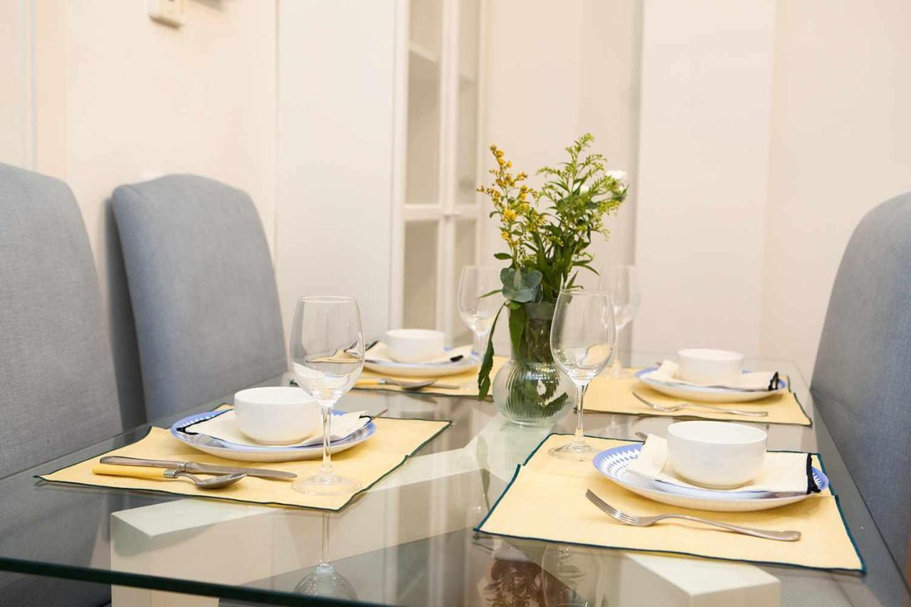 Charming Apartment With Pool And Garage Sevilla Bagian luar foto