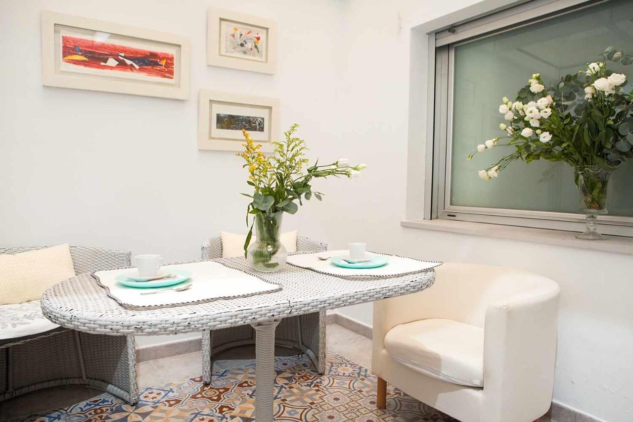 Charming Apartment With Pool And Garage Sevilla Bagian luar foto