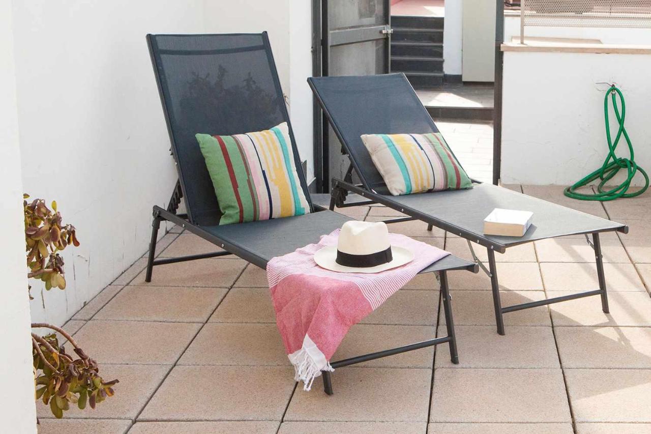 Charming Apartment With Pool And Garage Sevilla Bagian luar foto