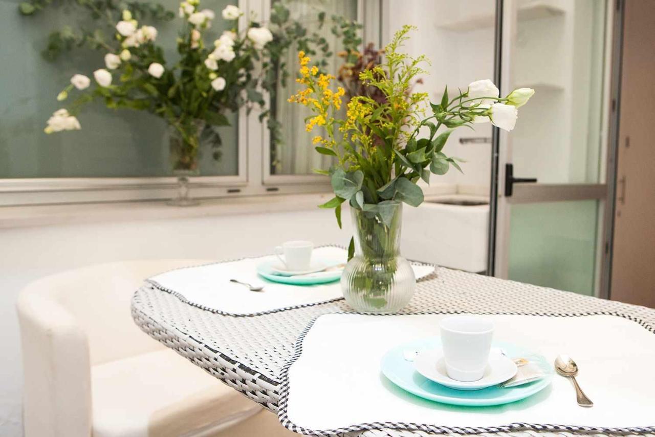 Charming Apartment With Pool And Garage Sevilla Bagian luar foto